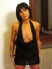 Lewd granny is baring it all on pictures